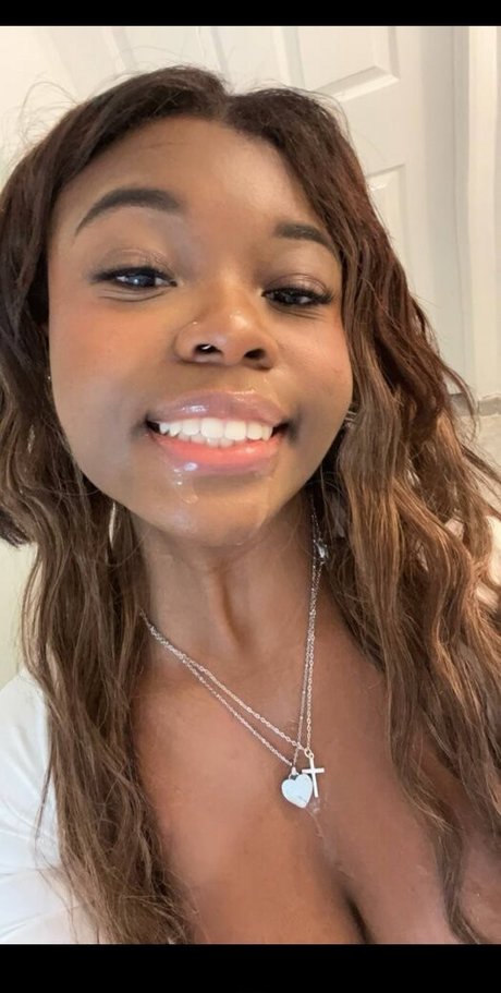 sinaimyangel pornostar nackt fotos