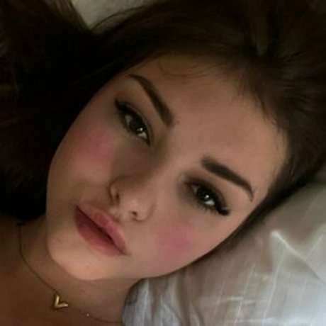 milana diamond schöne nette foto