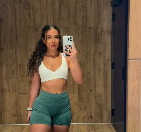 Alissa Oddo top perfekte archiv