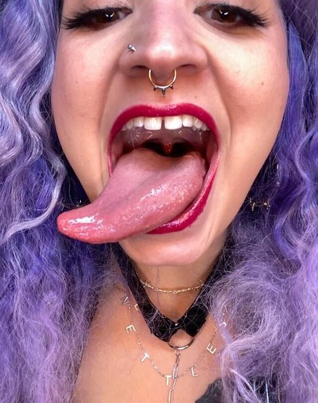 Long Tongue Fetish pornostar erwachsene bilder