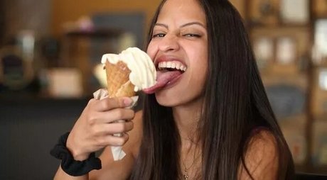 Long Tongue Fetish sexy kunst bilder