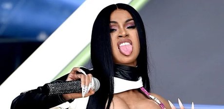 Long Tongue Fetish xxx erwachsene bilder