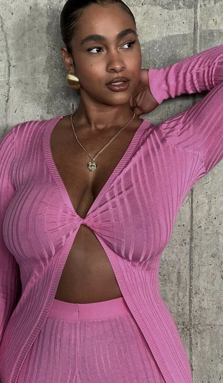 Pink besos hd nackt bild