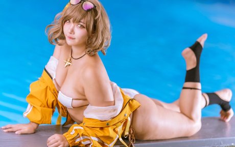 Saaya cosplay top nackten foto