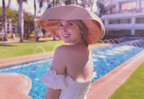 Kirsten Prout heiße beste archiv