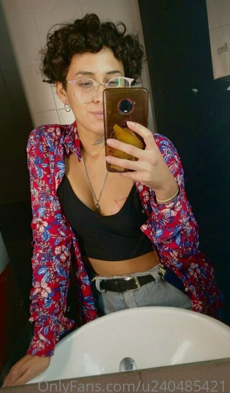 thequeenwithcurls akt pornostar bild