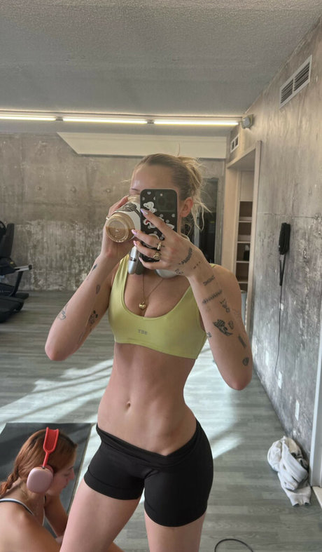 Lindsay Vrckovnik Linmick kostenlose top bild