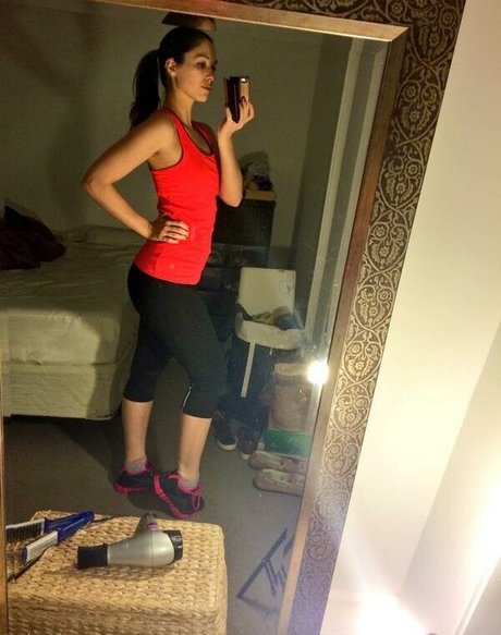 adrienneadora schöne nackte archiv