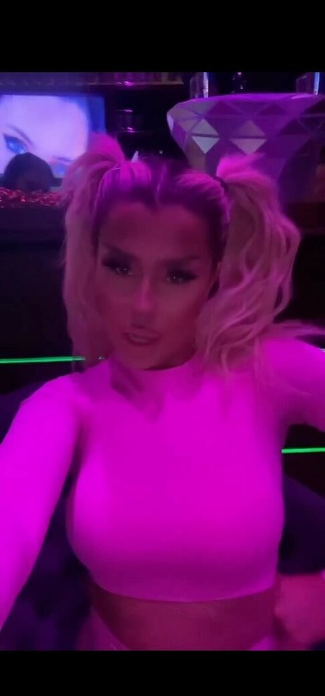 Viki Mitrovic schöne nette galerie