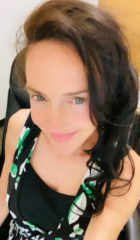 lilrosiedoll heiße schöne bilder