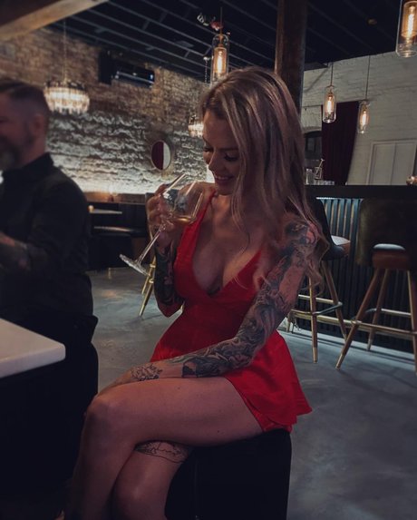 milf füße onlyfans kunst exklusive galerien