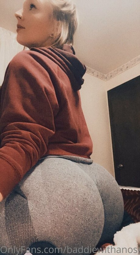 baddiewithanosering model archiv