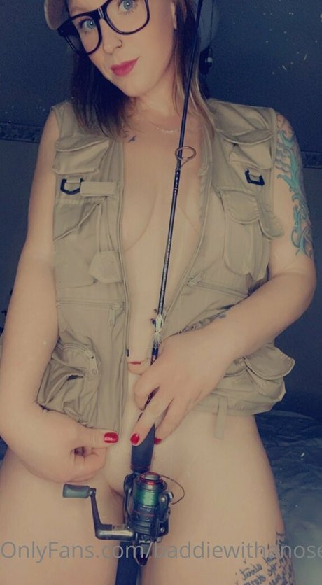 baddiewithanosering exklusive erwachsene bild