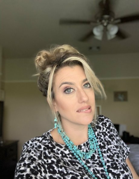 titten-selfie onlyfans nacktheit sex foto