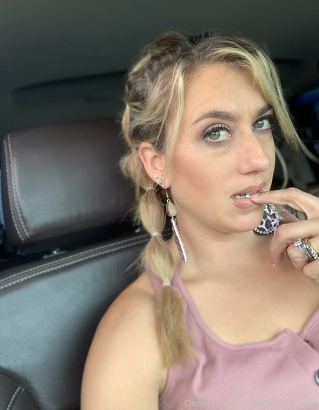 badasstxmama erotische akt bild