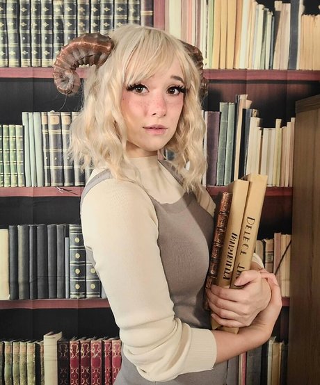 AmyKay ASMR sexy hübsche bild