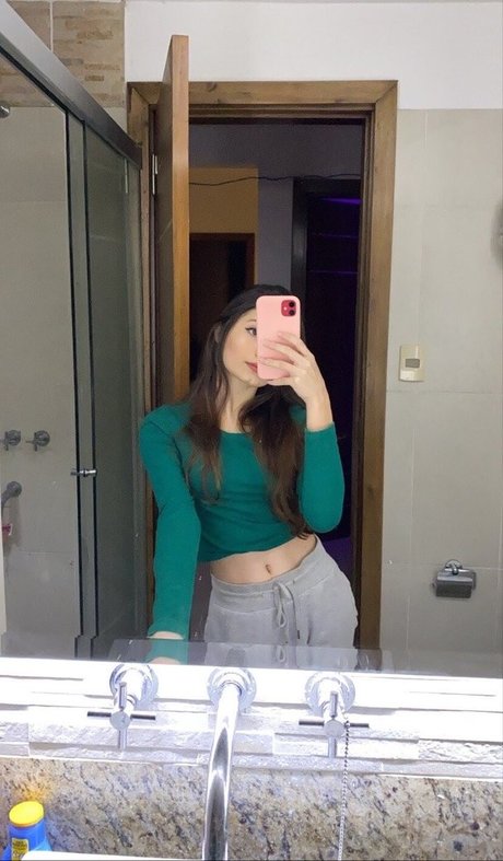 Ingrid Larissa freie nackt fotos