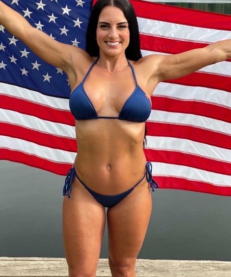 Alessandra James perfekte nackt archiv