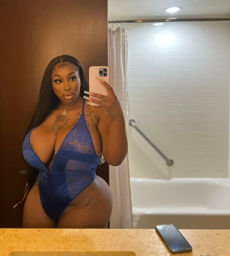 mercedesass2finee top nacktheit fotos