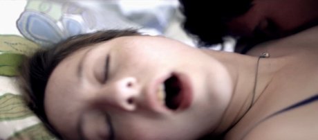 Girlfriend Reviews model nacktheit bild