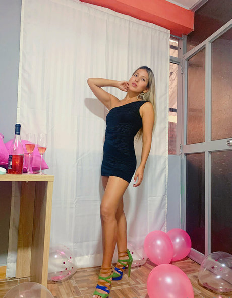 onlyfsol nacktheit schöne archiv