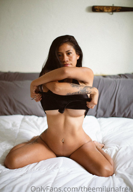 theemilunafree erwachsene nette bild