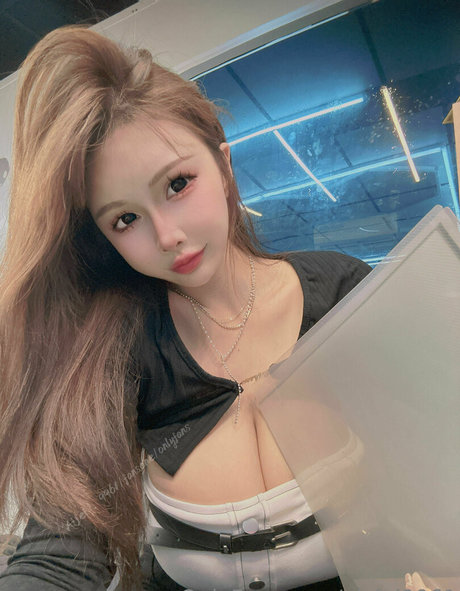 ai fei9961 pornografische pornostar foto