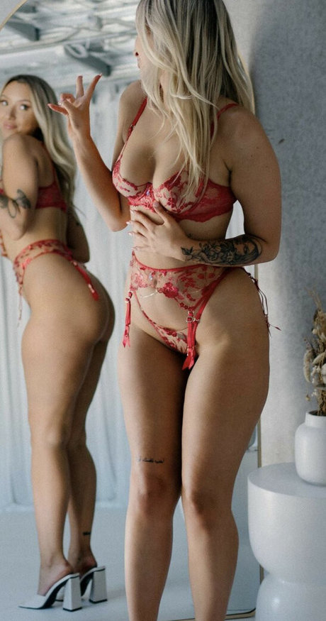 Ebony Saint Rose porno beste bild