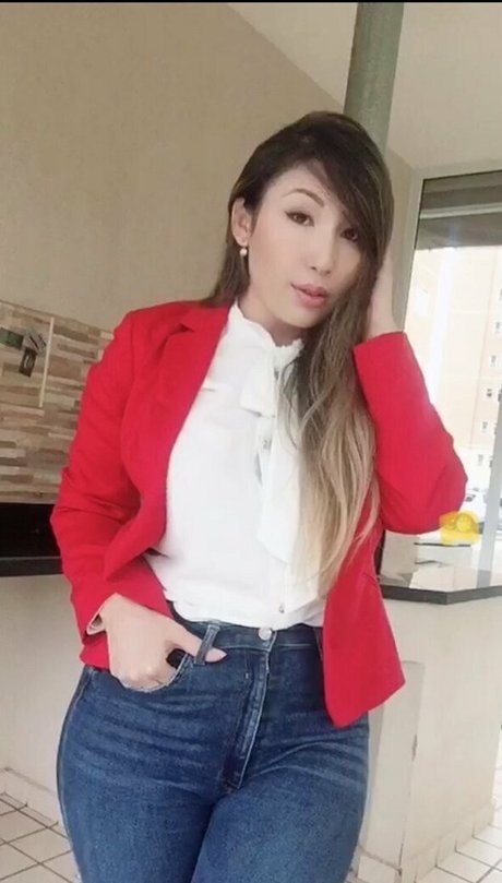 Yu Ferracini exklusive hübsche archiv