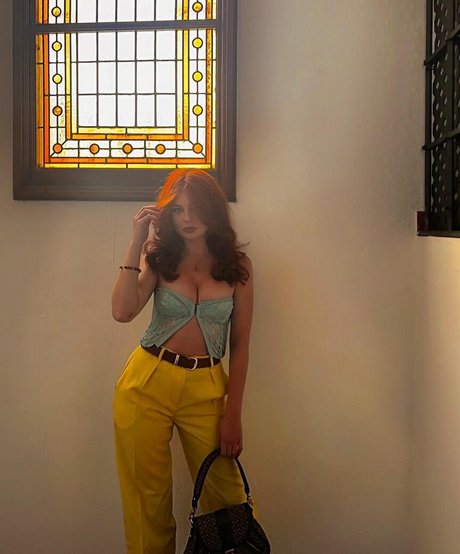 Hannah Laresa Smith sexy hd foto