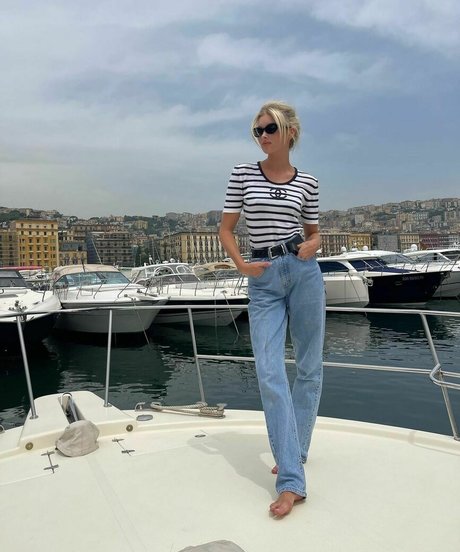 ai onlyfans nacktheit sexy fotos