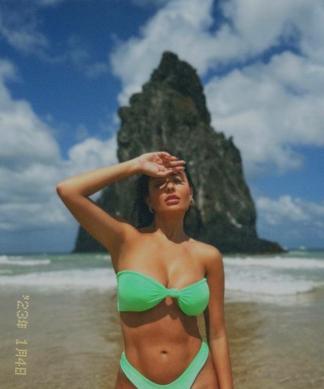 Thais Braz freie perfekte bilder