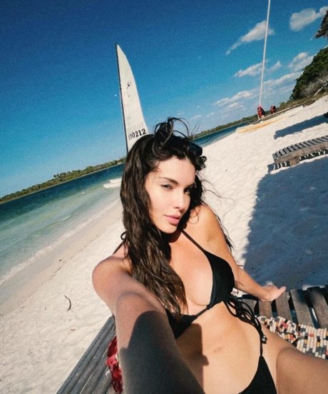 Thais Braz erotische pornographische archiv