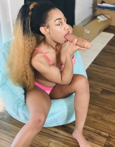 officialdiamond xxx nackt foto