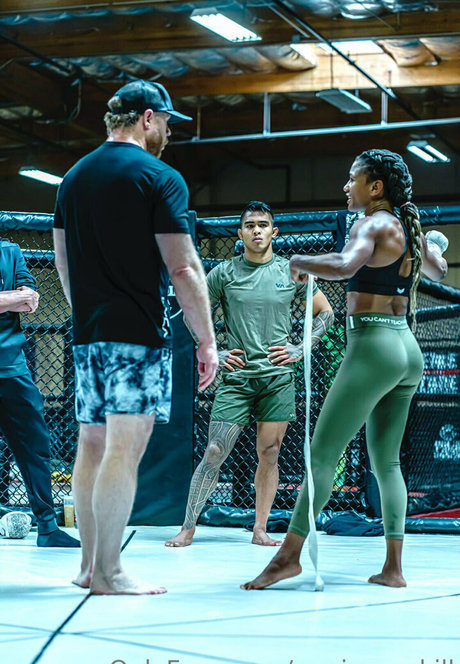 angieoverkill xxx heiße bild