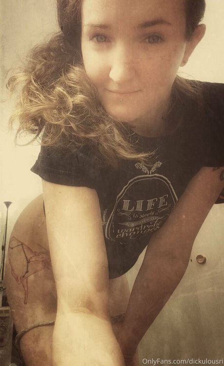 dickulousri nacktheit pornographische bild