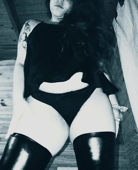 schöne asiatische onlyfans kunst porno foto