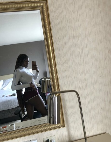 krazyyy4k exklusive kostenlose foto