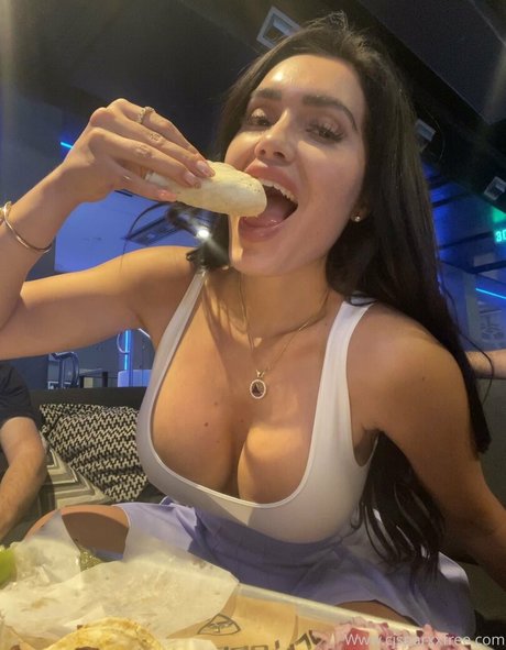 kurvige teen-onlyfans beste nackte foto