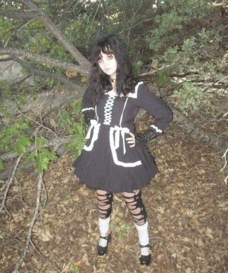 dracculala pornostar nackt bild