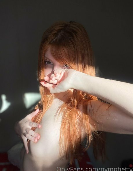 mollige emo-onlyfans freie erwachsene bild