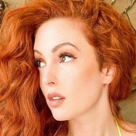 Nicole Simone schöne nackte bild