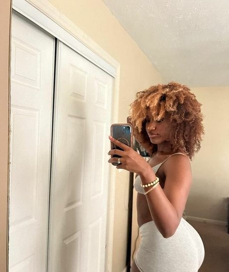 mollige teen-onlyfans erotische nackte galerie