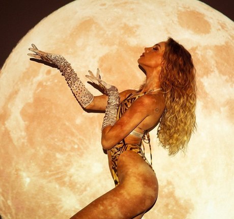 Wiktoria Gasiewska kunst top bild