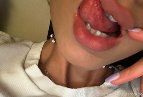 julianawantsromeo erotische schöne galerie