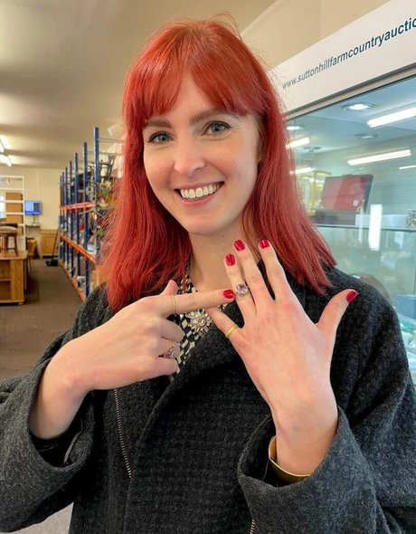 Izzie Balmer heiße nette bilder