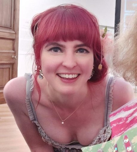 Izzie Balmer kostenlose nackt archiv