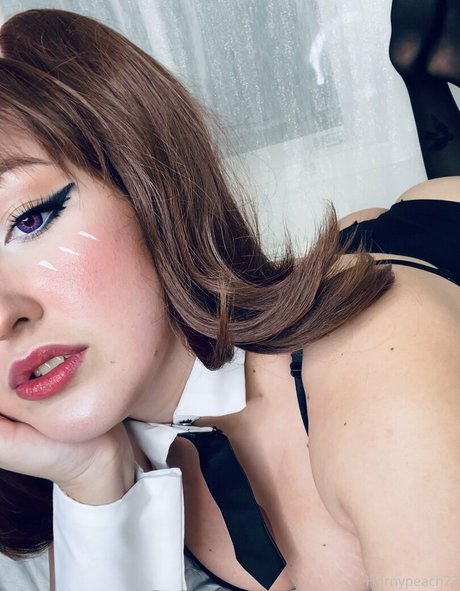 hornypeach23 xxx pornostar bild