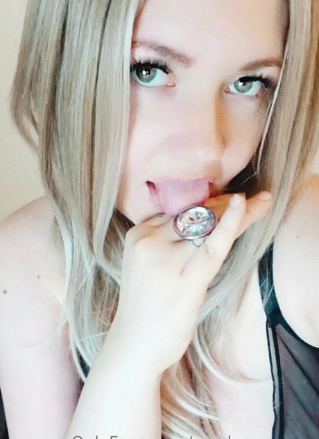 asiatische lesbische onlyfans kunst porno bild