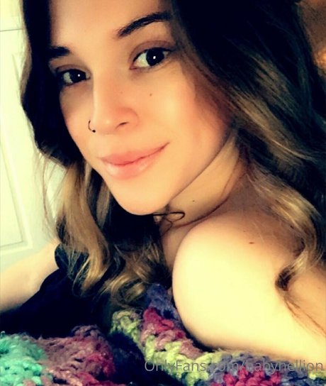 babyhellion sexy fotos